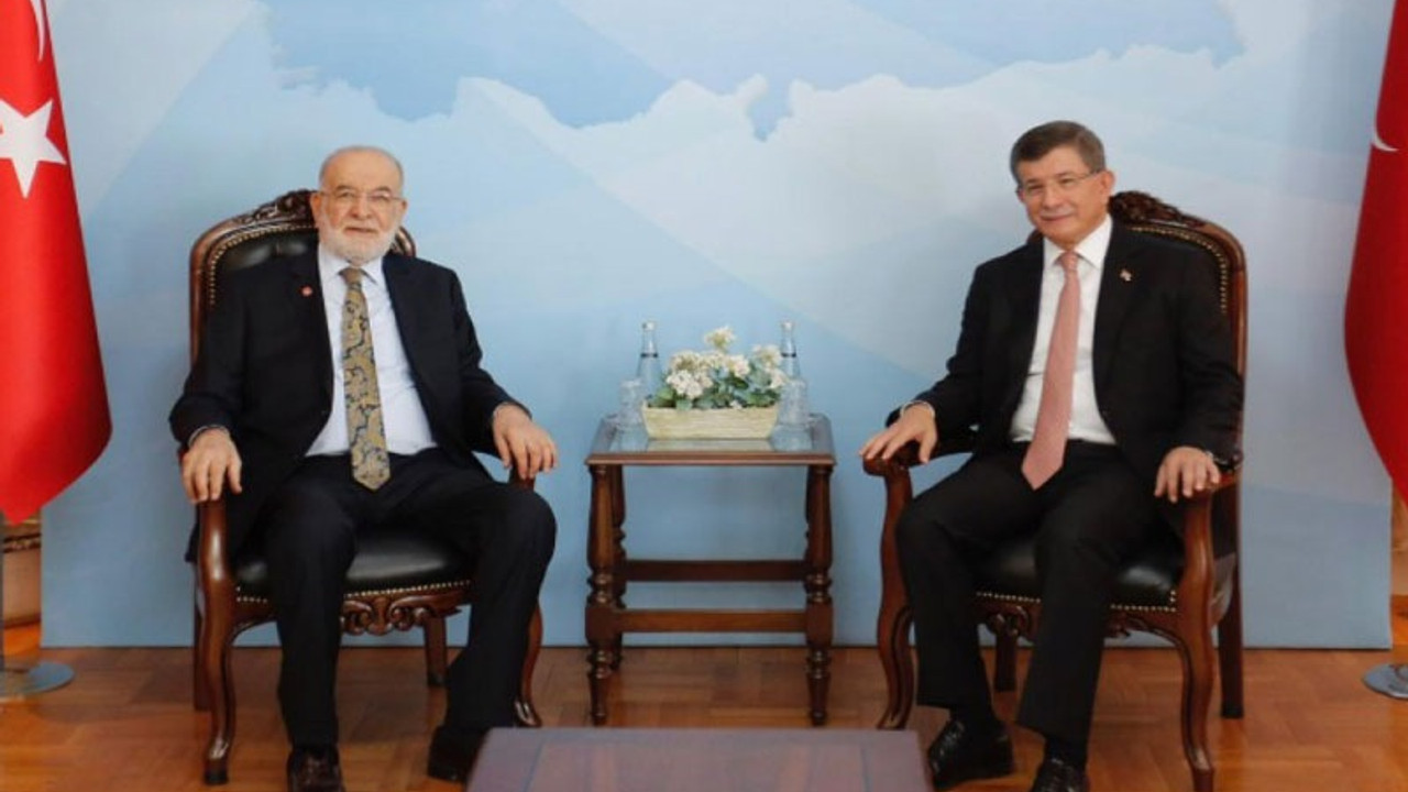 Karamollaoğlu ve Davutoğlu'ndan ortak basın toplantısı