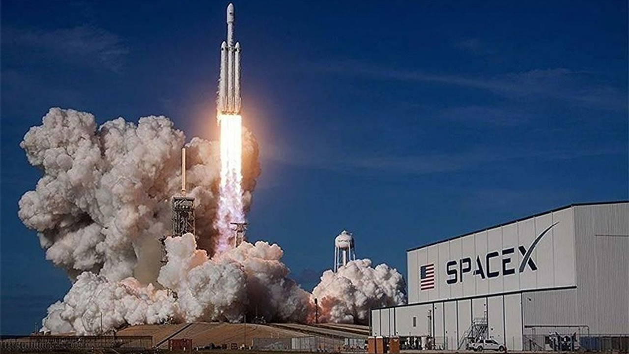 Doğrudan imzalanan ilk anlaşma: Türksat 6A'yı Elon Musk'ın SpaceX'i fırlatacak