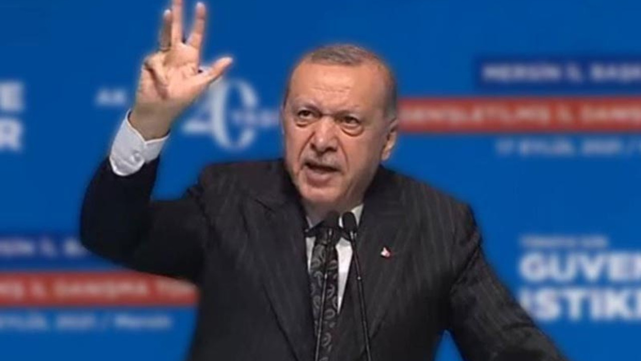 Erdoğan yine ‘Rabia’ işaretini yapamadı