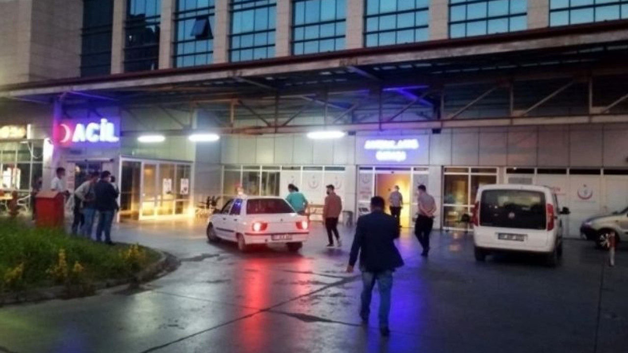 Sünnet düğünü tatsız bitti: Tavuk yiyen 80 kişi hastanelik oldu