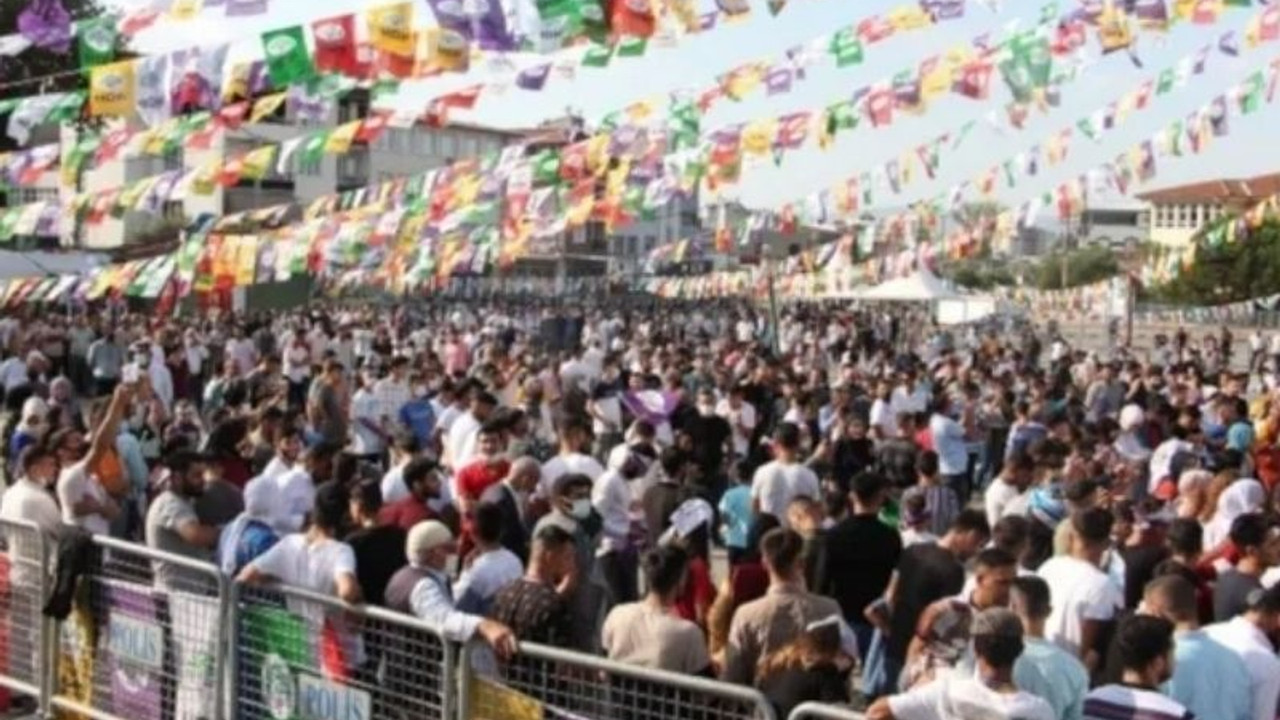 HDP'den Bursa'da halk şöleni: 'HDP'liyiz, her yerdeyiz'