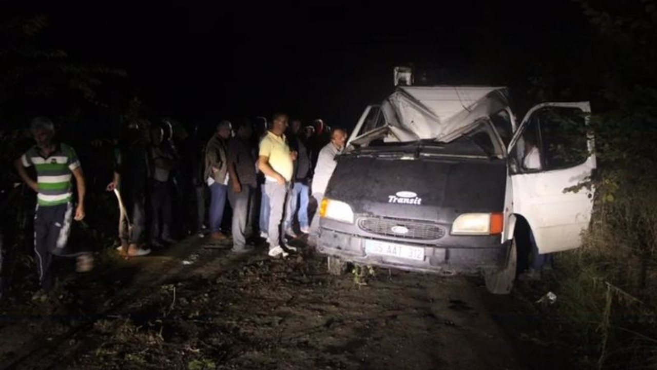 Samsun'da fındık işçilerini taşıyan minibüs devrildi: 13 yaralı