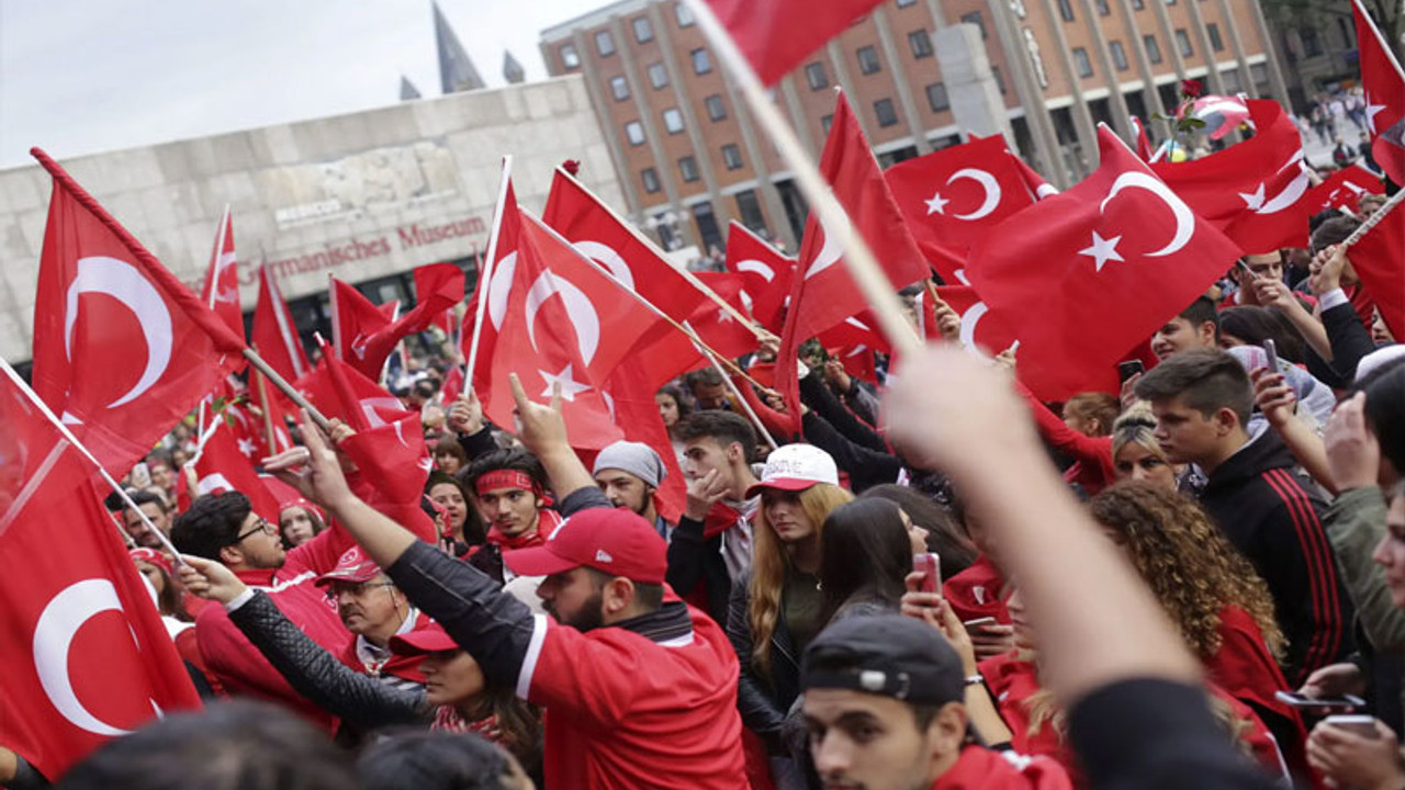 Alman Meclisi bilirkişi raporu: Ülkücü Hareket anayasaya aykırı