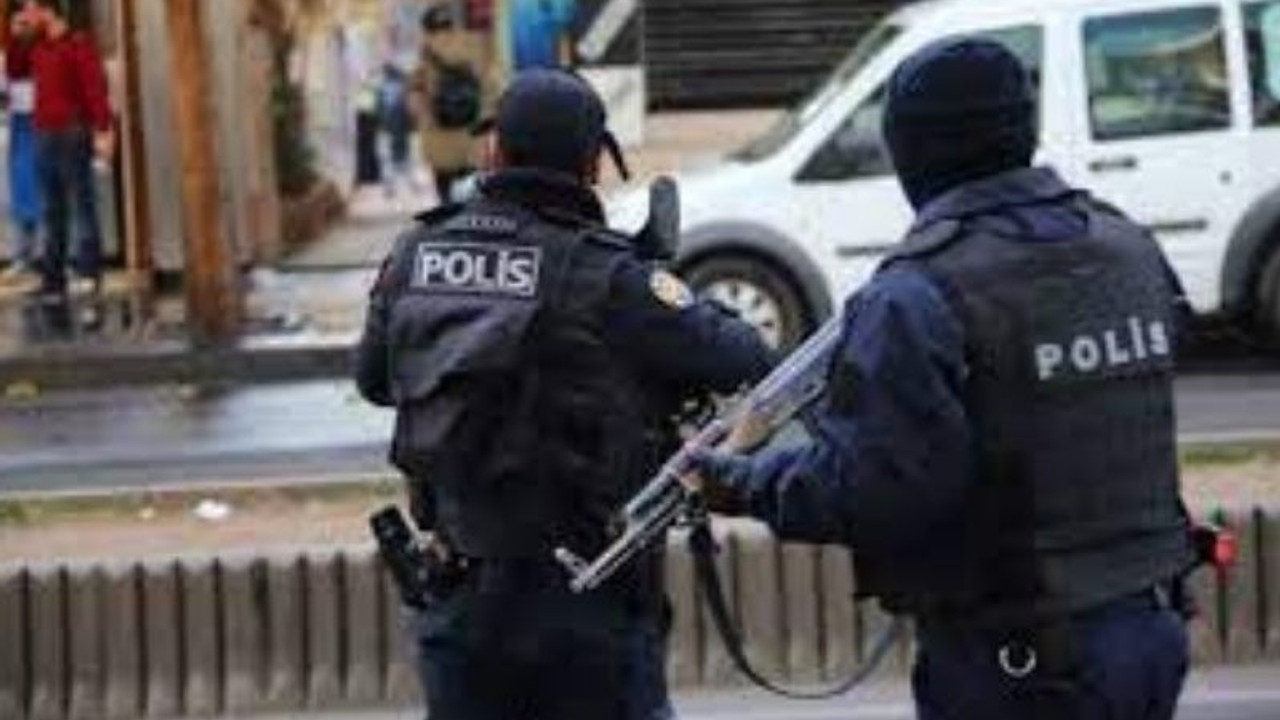 Hatay'da polis 'keyfi uygulama' yapıyor iddiası: İstersem bu şarjörü üstünüze boşaltırım