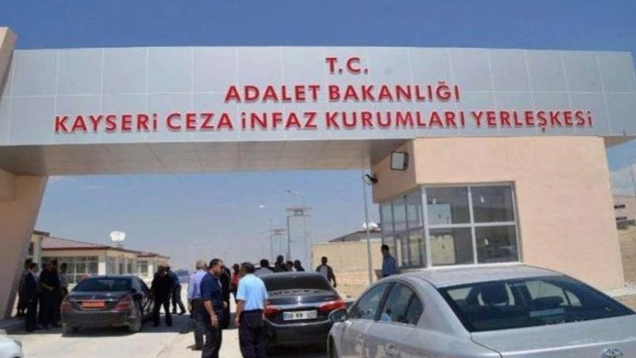 'Herkes duymalı' diyerek cezaevindeki işkenceyi anlattı: 19 yaşındaki mahpus falakaya yatırıldı