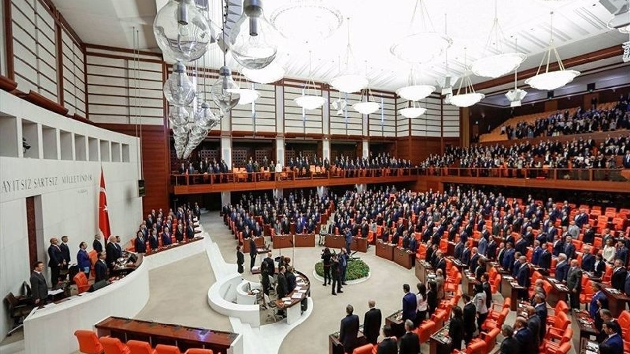 Meclis 2,5 aylık tatilin ardından yarın açılıyor
