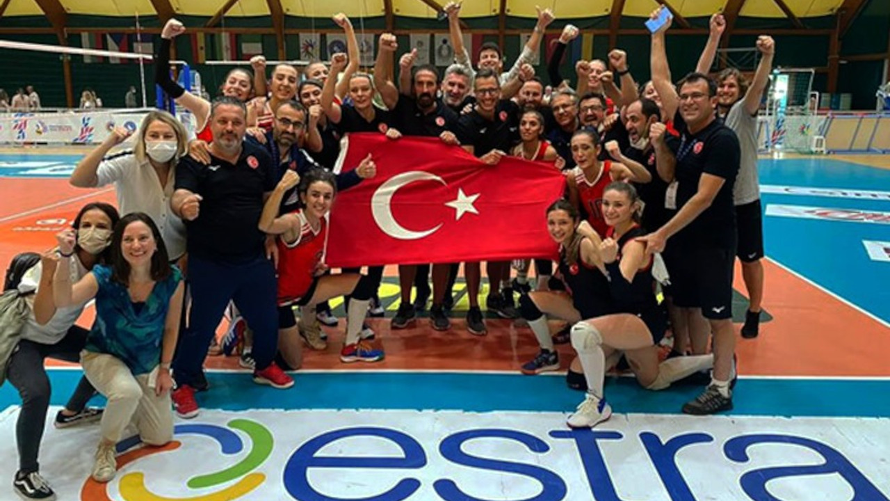 İşitme Engelliler Kadın Voleybol Milli Takımı, dünya şampiyonu