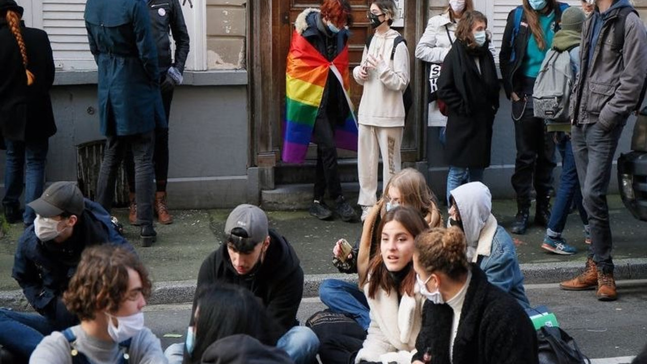 Fransa Eğitim Bakanlığı'ndan trans öğrenciler için farkındalık genelgesi