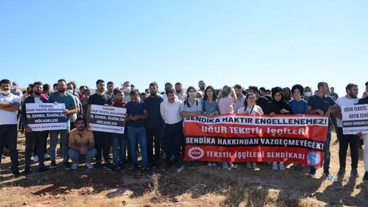 Yüzlerce tekstil işçisi fabrika önünde nöbete başladı