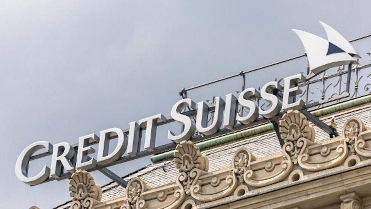 İsviçre bankası Credit Suisse'e polis baskını