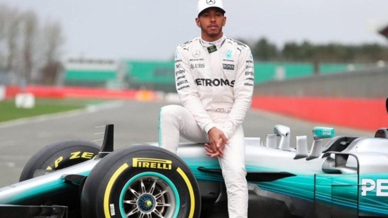 Formula 1 pilotu Lewis Hamilton Türkiye Grand Prix'sine cezalı başlayacak