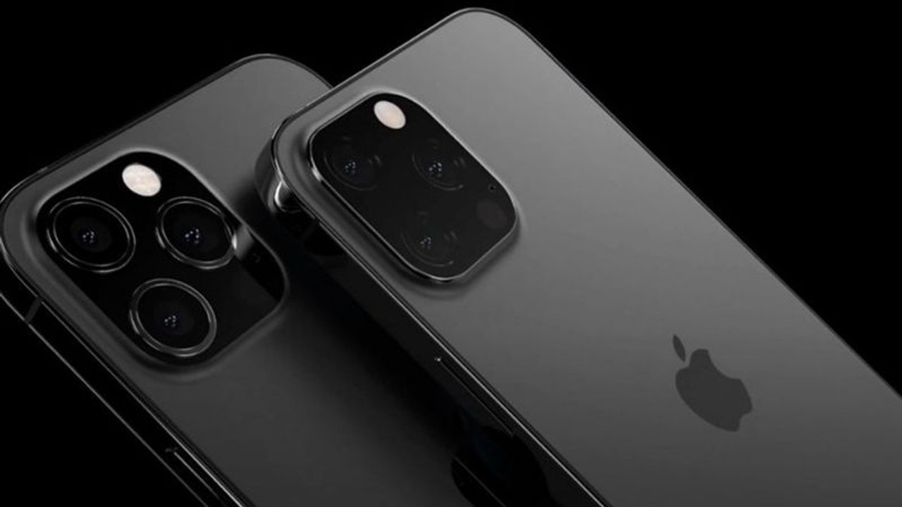 Türkiye ile ABD’deki Iphone fiyatlarını kıyaslayan ünlü tarihçi şaşkına döndü