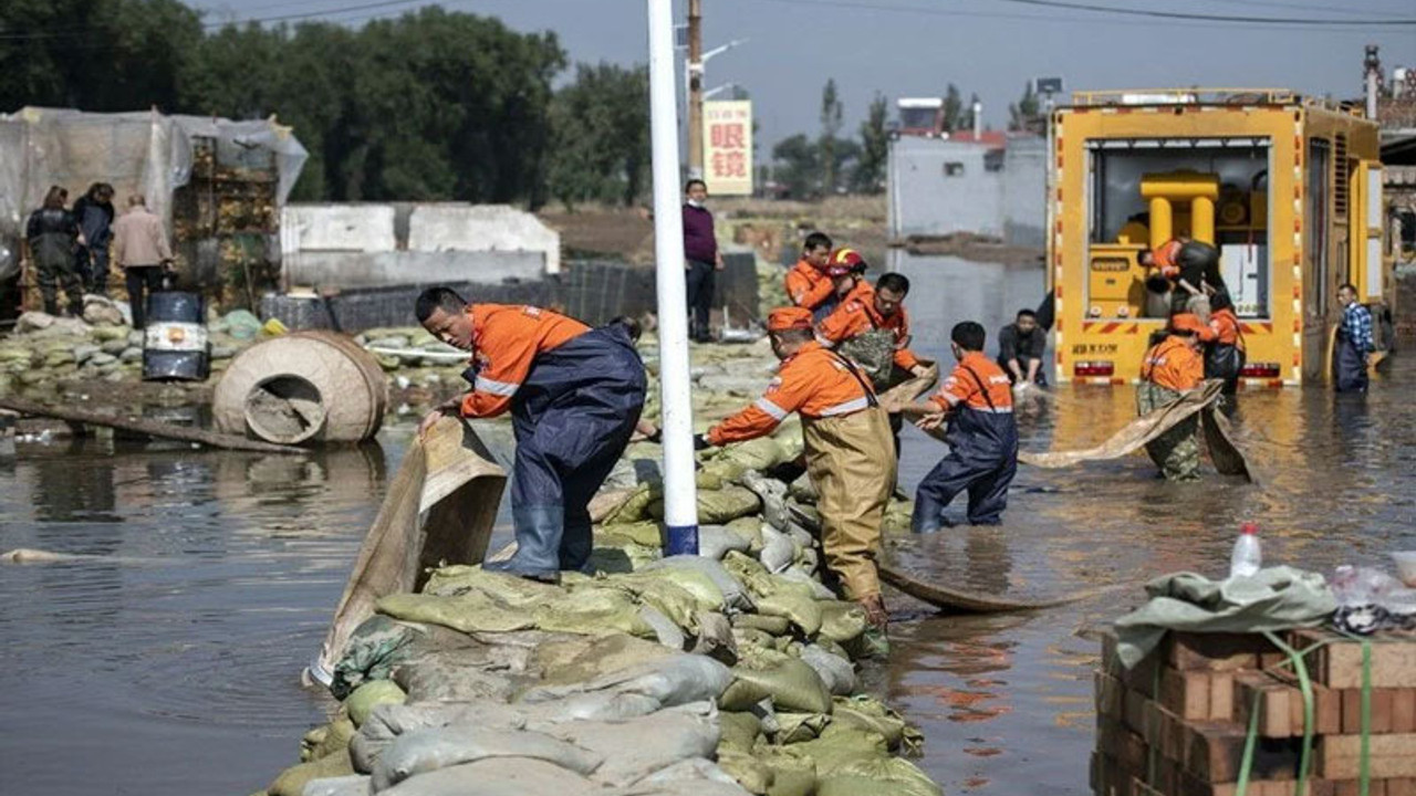 Çin'de sel felaketi: 120 bin kişi tahliye edildi