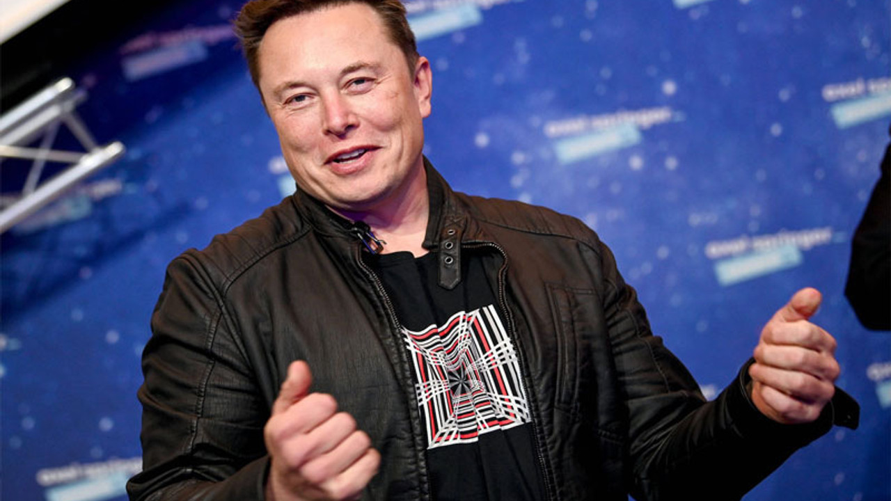 Elon Musk: 40 yıl içinde Mars'ta Tesla fabrikası kurabiliriz