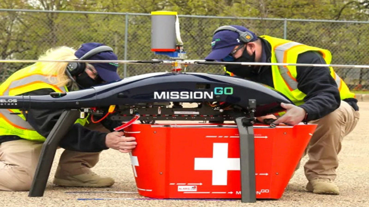 Dünyada ilk defa hastaya nakledilecek organ drone ile taşındı