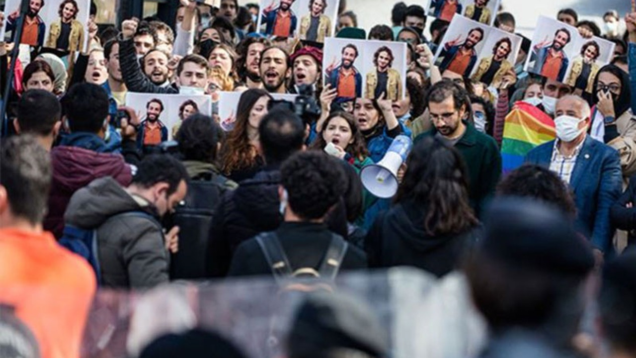 Rektör İnci'nin şikayetiyle tutuklanan Boğaziçili öğrencilere ilaç ve ders kitapları verilmedi