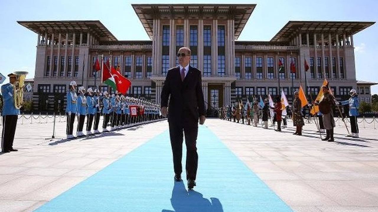 Erdoğan'ın maaşına yapılan zam yetmedi, 415 taşıtı bulunan Saray'a yeni araçlar alınacak