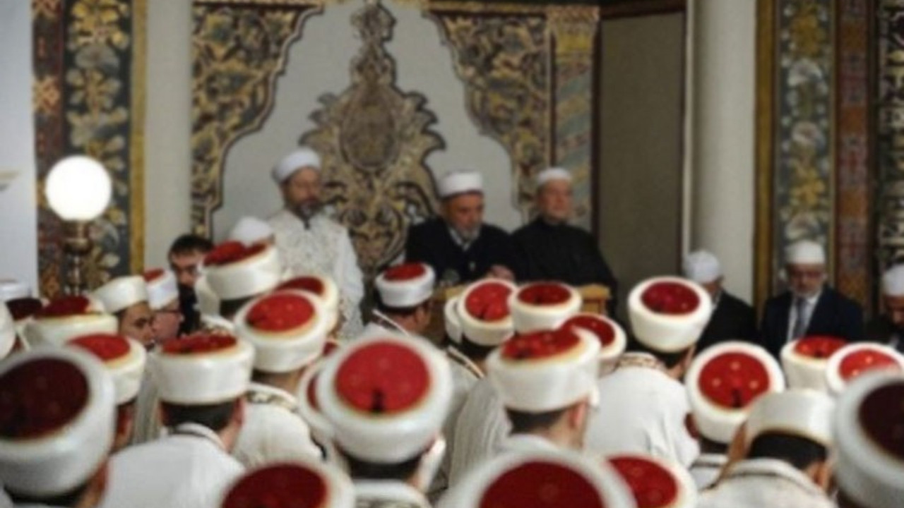 Diyanet 7 bin 800 kişiyi daha işe alacak: Kur'an kursu öğreticisi, imam hatip ve müezzin kayyım...