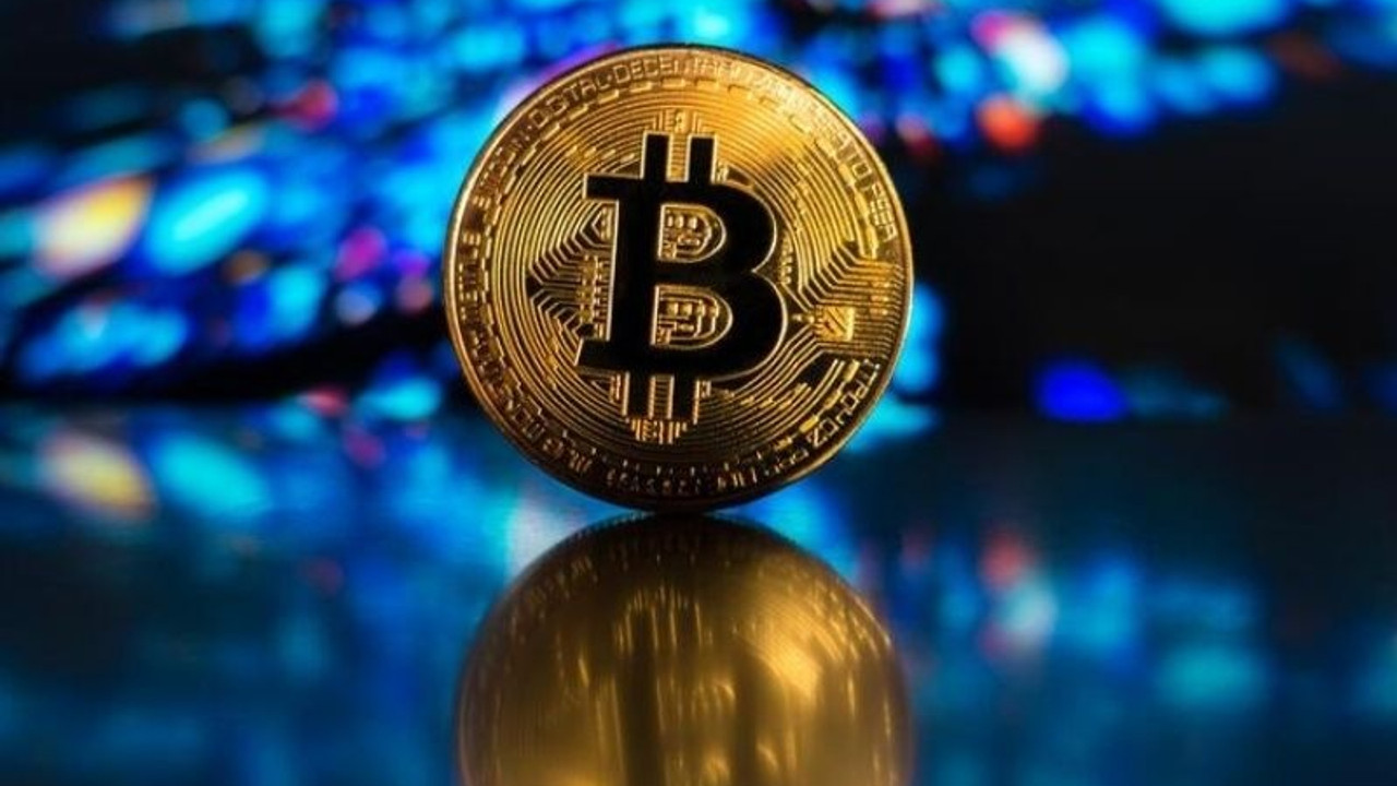 Bitcoin'de 66 bin dolarlık rekorun ardında ne gizli?