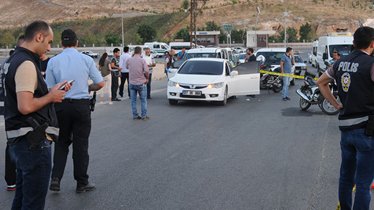 Gaziantep'te polisle çatışma 2 yaralı