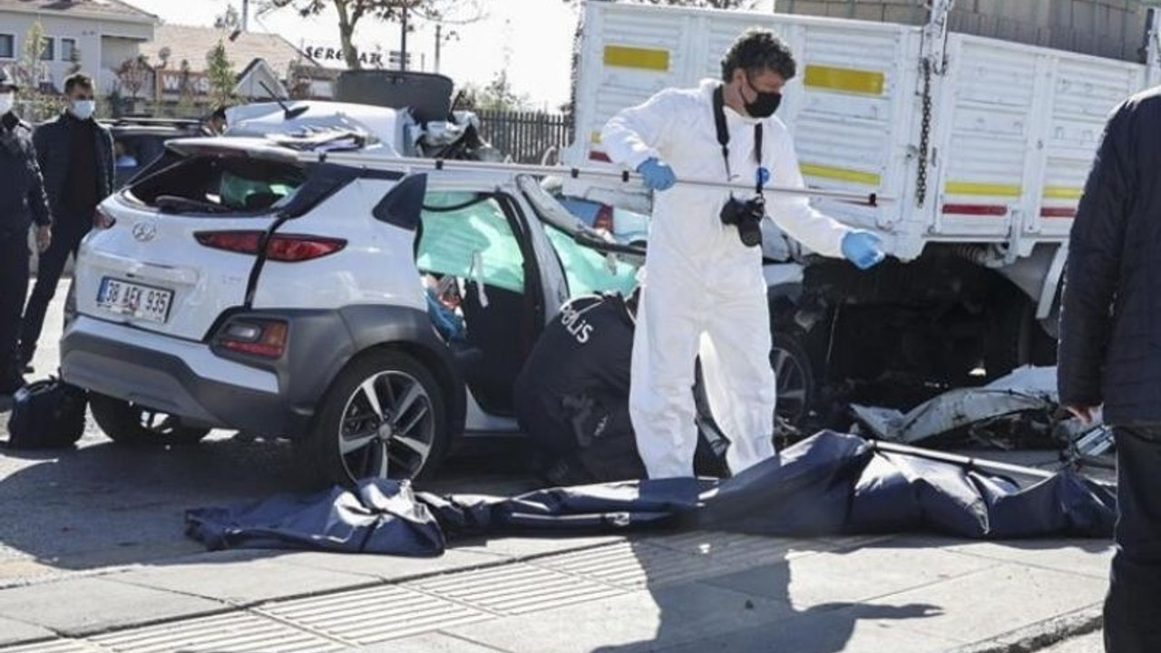 36 saat nöbet tutan asistan hekim aracıyla kaza yaparak hayatını kaybetti