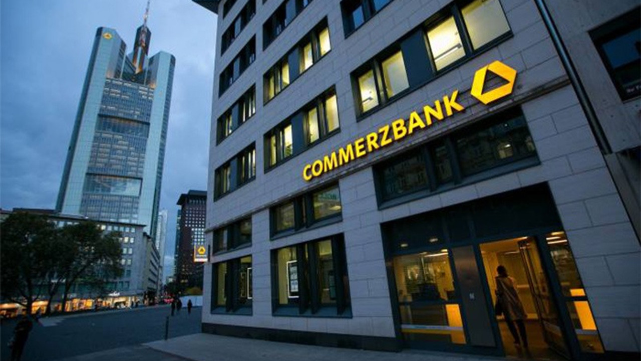 Commerzbank'tan Mart 2022 dolar/TL tahminine ince ayar