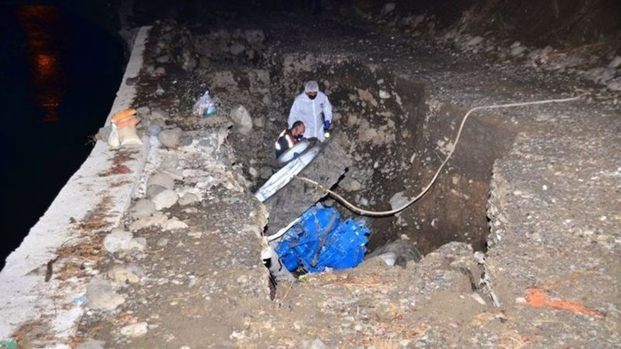 Samsun'da bir anda yol çöktü, traktörü yuttu: 2 ölü, 1 çocuk yaralı