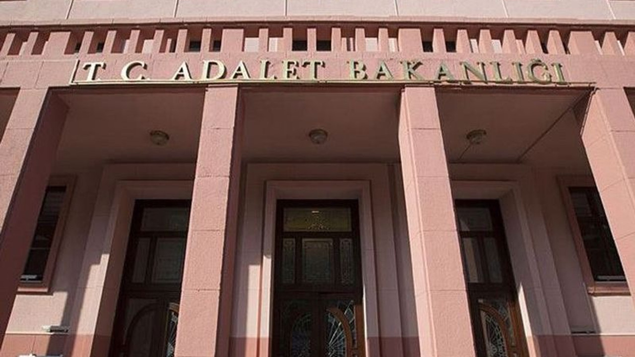 Adalet Bakanlığı’ndan 1400 'ortak velayet' kararı