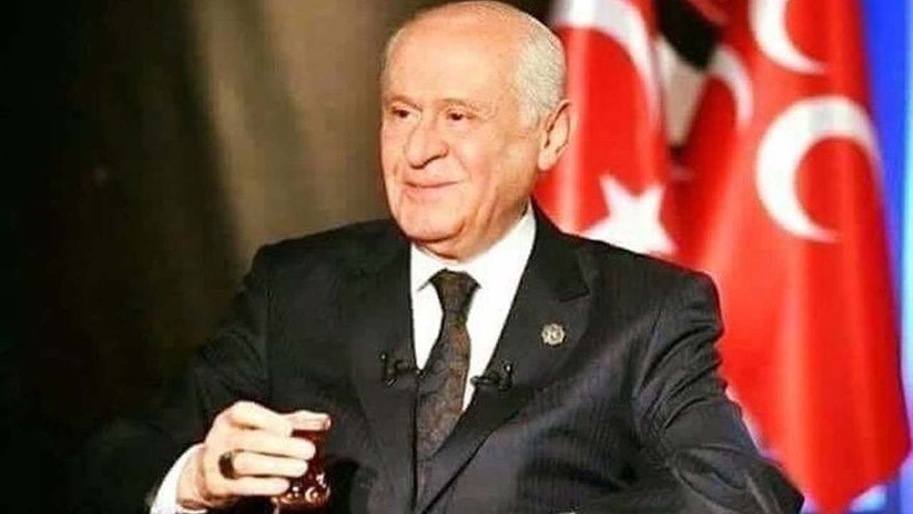 Yüksekova'da ilçe başkanlığı açılışı yapan MHP'li vekil: MHP, çayların içildiği teşkilatlardır