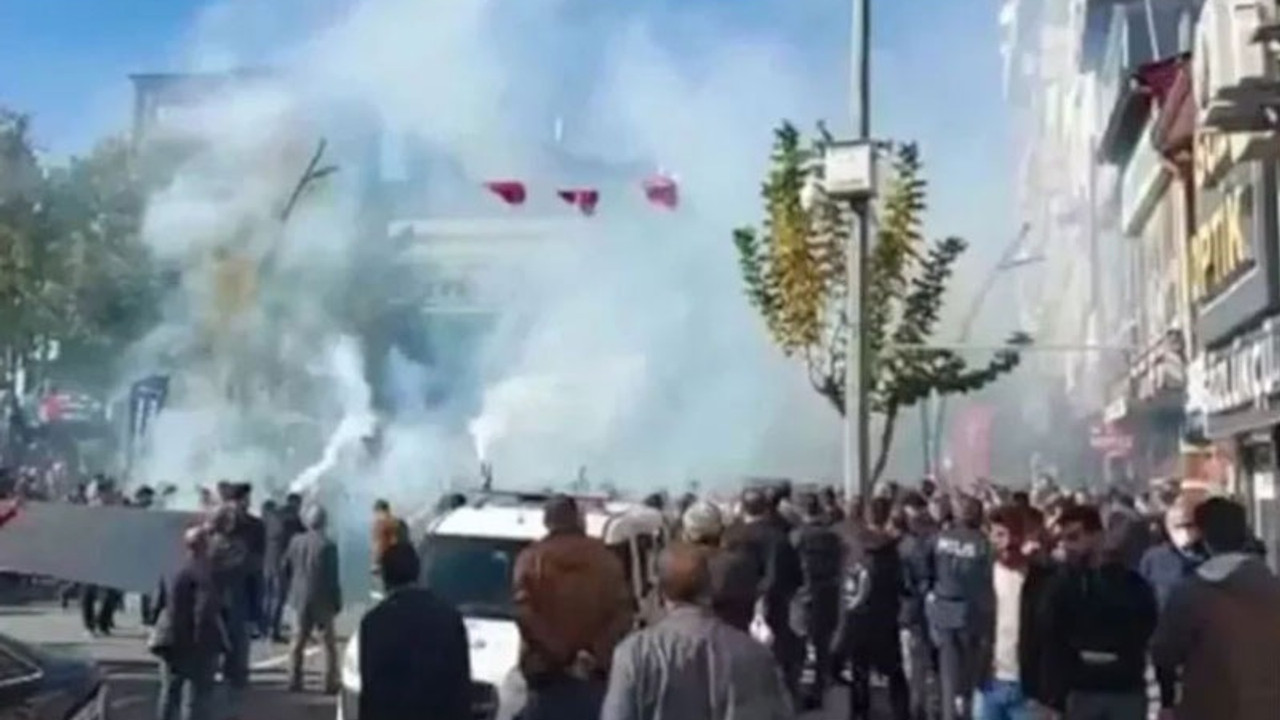 Akşener Bingöl'de protesto edildi: Bir de gelmiş oy istiyorsun