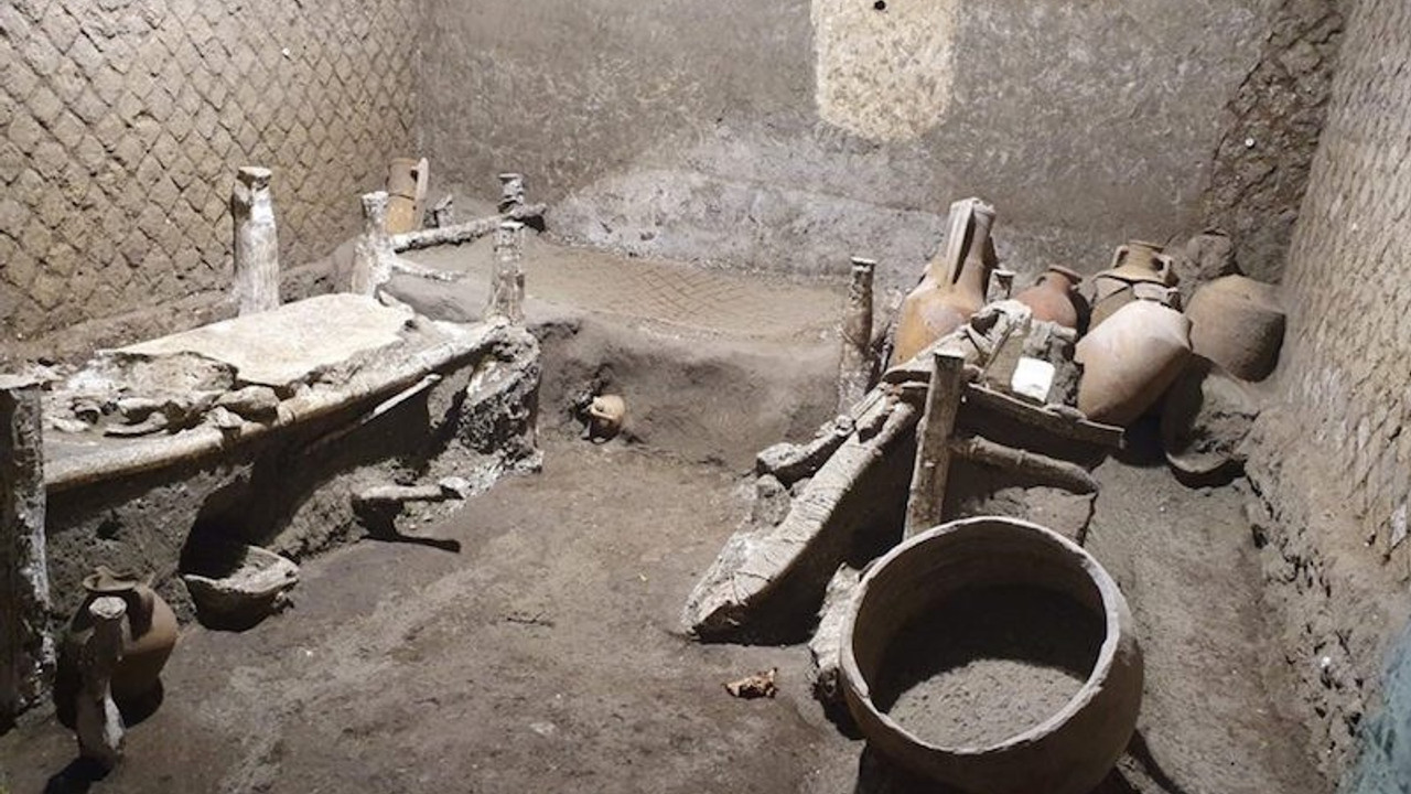 Pompei Antik Kenti'nde 2 bin yıllık 'köle odası' bulundu