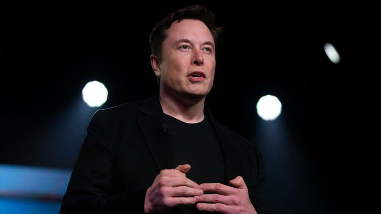 Twitter'da Musk'a 'hisselerini sat' denildi