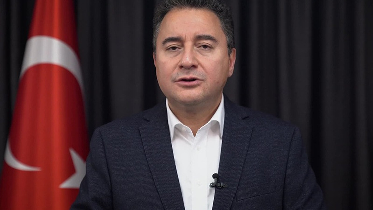 Babacan: Papua Yeni Gine Kinası bile TL’den yüzde 86 değerli