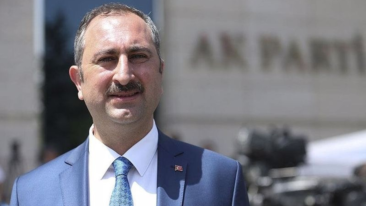 Adalet Bakanı Gül: Muhalefet elbette eleştirecek, eleştirmezse Meclis'i tek parti temsil eder