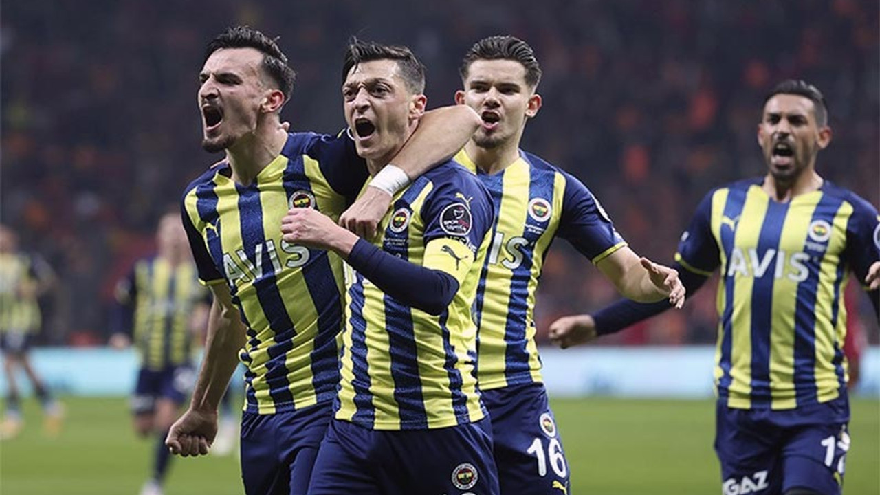 Fenerbahçe 10 kişi kaldığı maçta Galatasaray'ı mağlup etti