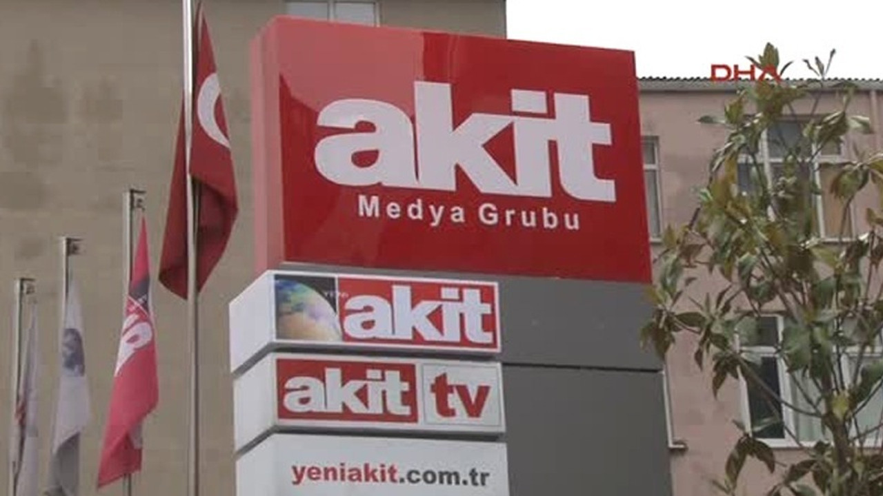 Yeni Akit, tacizci hesabın paylaşımını beğendi