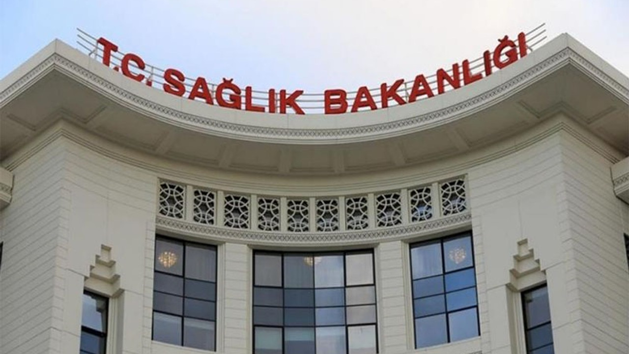 Bakanlıktan 54 ecza deposu ve 261 eczane hakkında idarî işlem