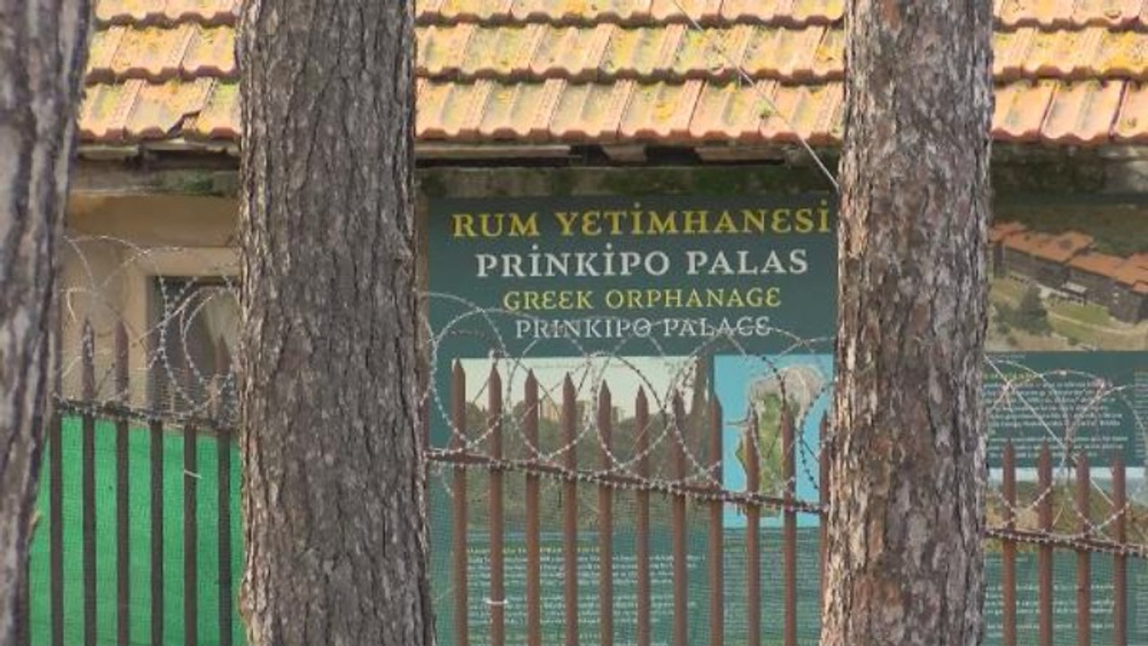 Yüzlerce çatı uçtu, 'çökecek' denilen Büyükada Rum Yetimhanesi hasar görmedi