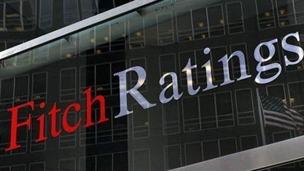 Fitch, Türkiye'nin kredi notu görünümünü ‘negatif’e düşürdü