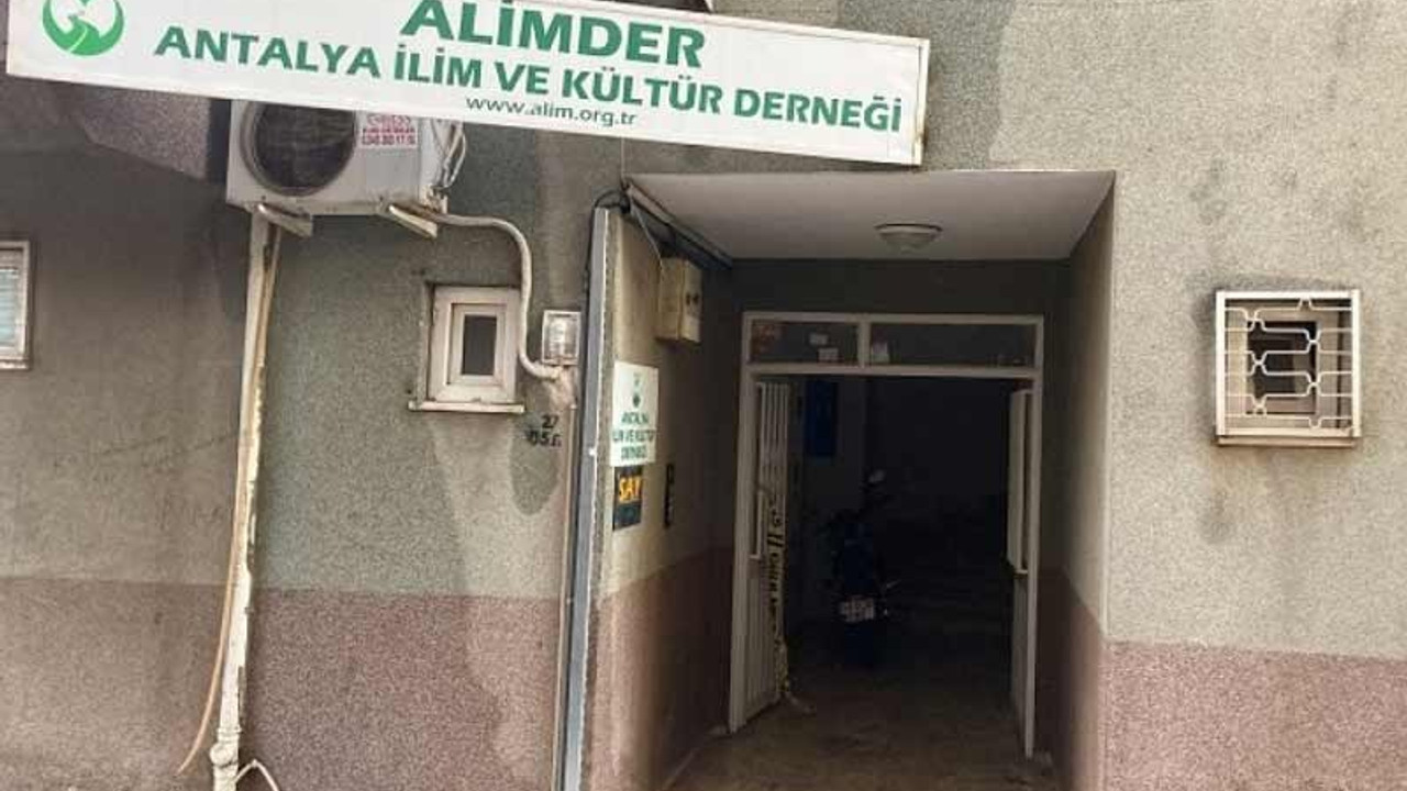 Tarikat yurdu cinayetinde yeni gelişme: Dernek başkanı İmam Hatip'te müdür yardımcısı çıktı