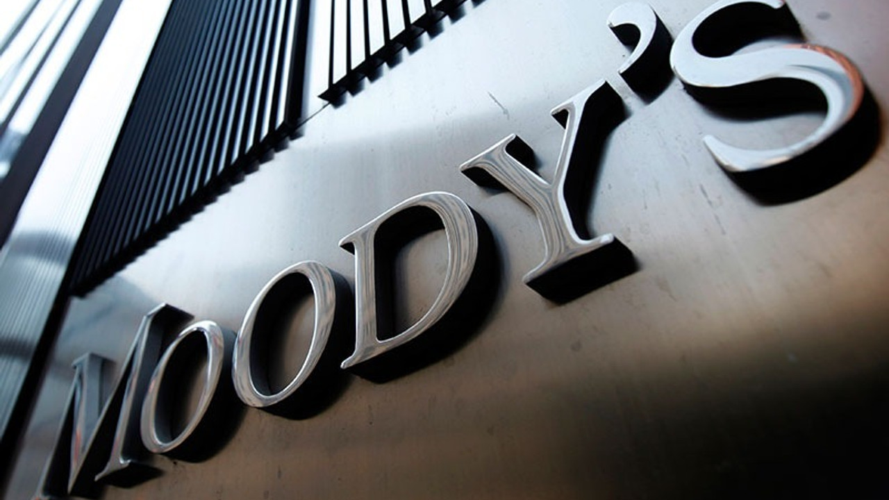 Moody's faizin yüzde 25-30'a çıkartılacağı tahmininde bulundu