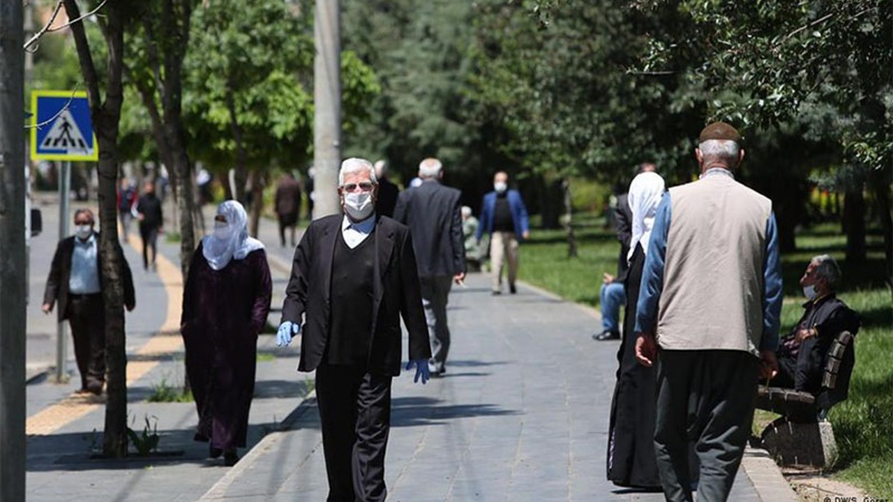 Yaşlı, emekli geçinemiyor | 'Eve bir misafirimiz geldiğinde utanıyoruz'