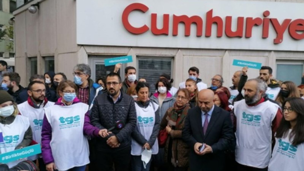 Cumhuriyet'te deprem dinmiyor: Üç istifa, bir görevden alma