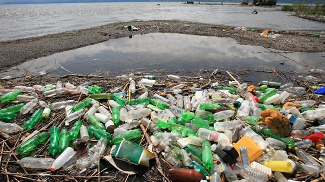 Musluk sularından plastik akıyor