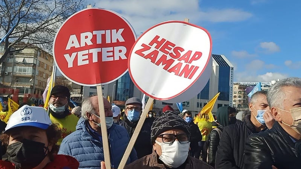 KESK'ten 'Geçinemiyoruz' mitingi: Bizler yoksullaştıkça kendileri sırça köşklerde oturuyor