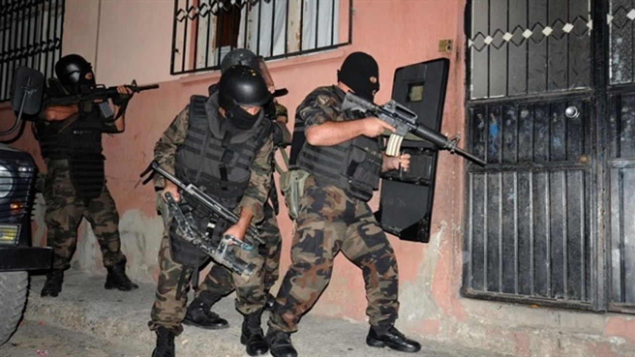 Van'da 21 kişi gözaltına alındı