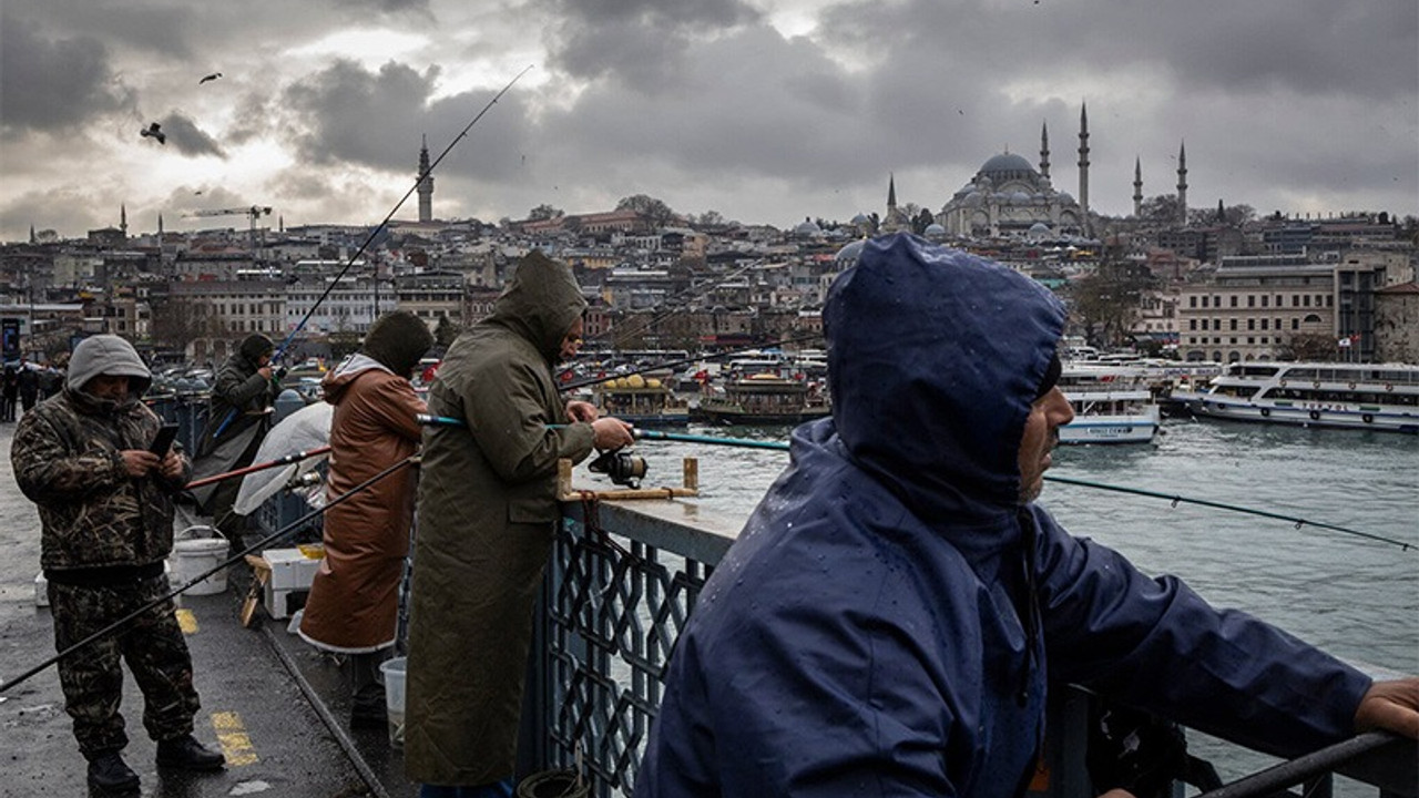 New York Times: Türkiye'de aileler geçinmek için büyükannelerin altınlarını bozduruyor