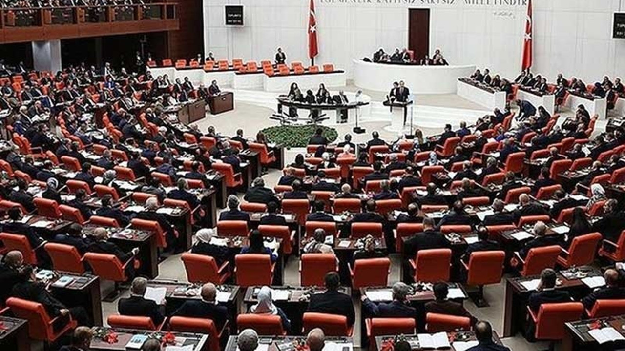 'Güçlendirilmiş parlamenter sistem' metni liderlerde