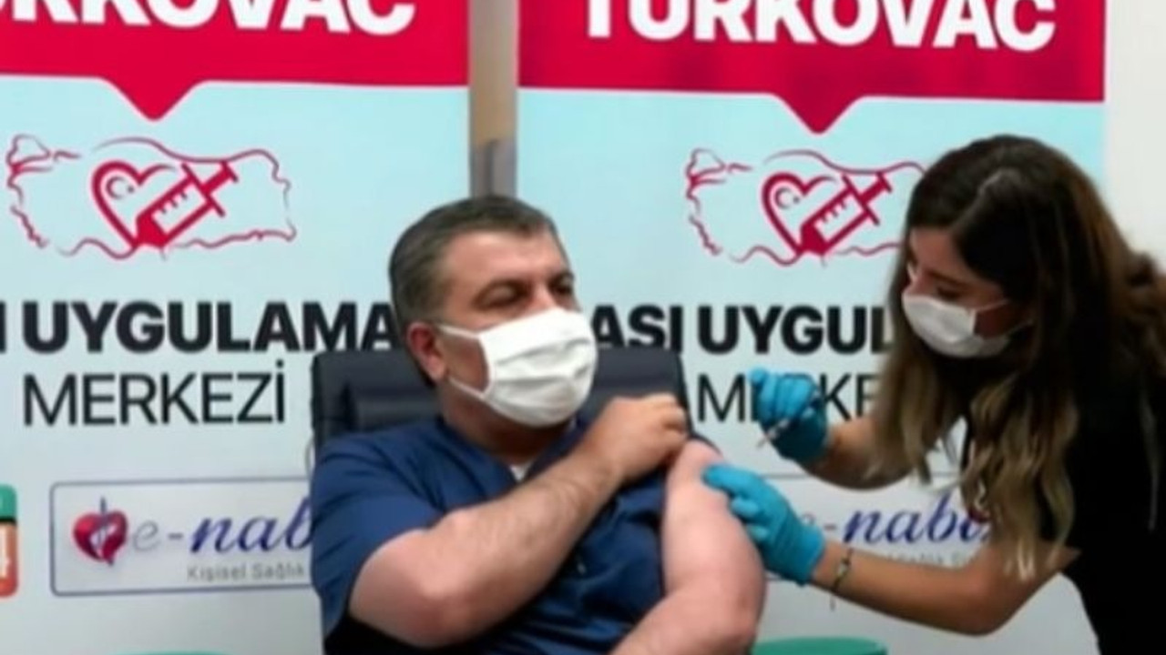 Sağlık Bakanı Koca, Turkovac aşısıyla hatırlatma dozu oldu