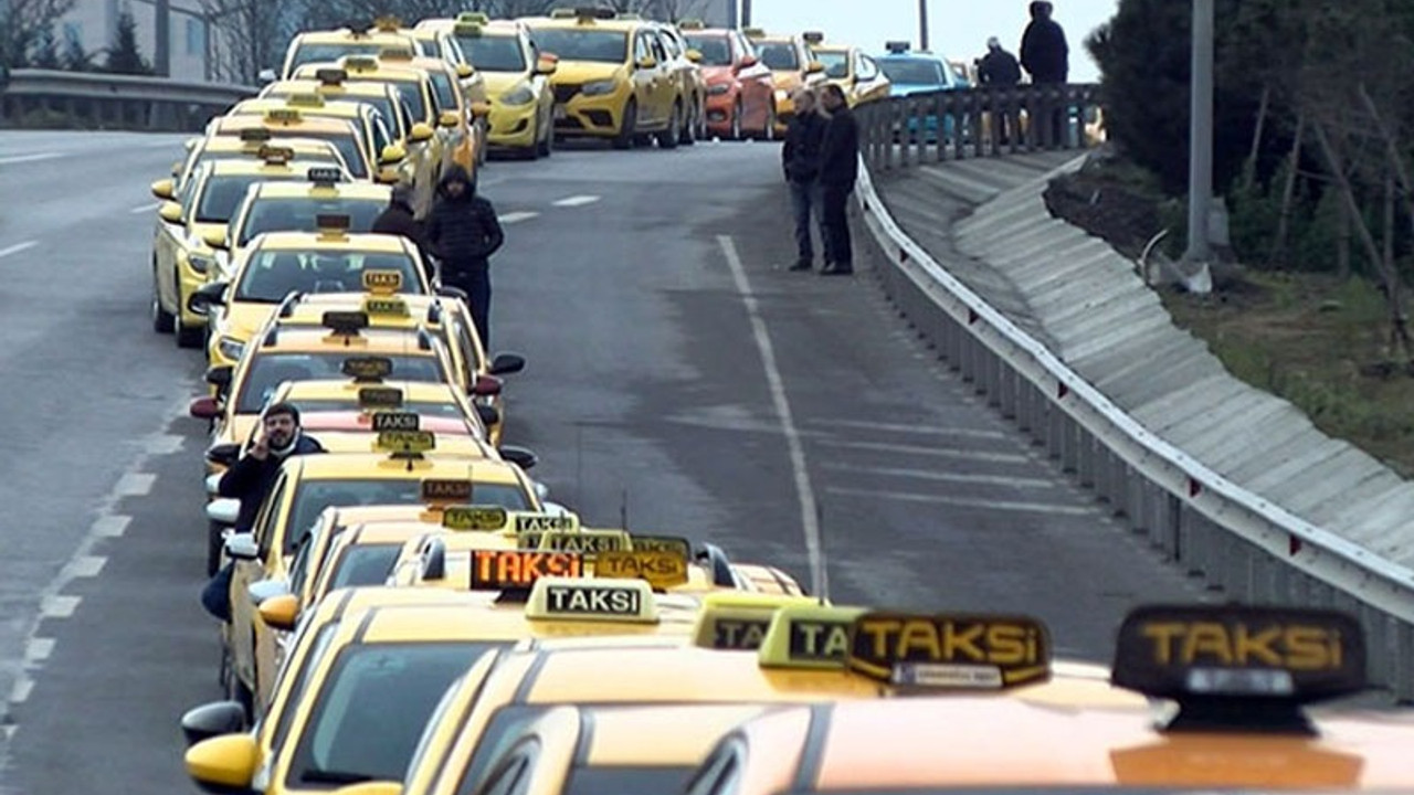 İstanbul'da zamlı taksimetre güncelleme kuyruğu